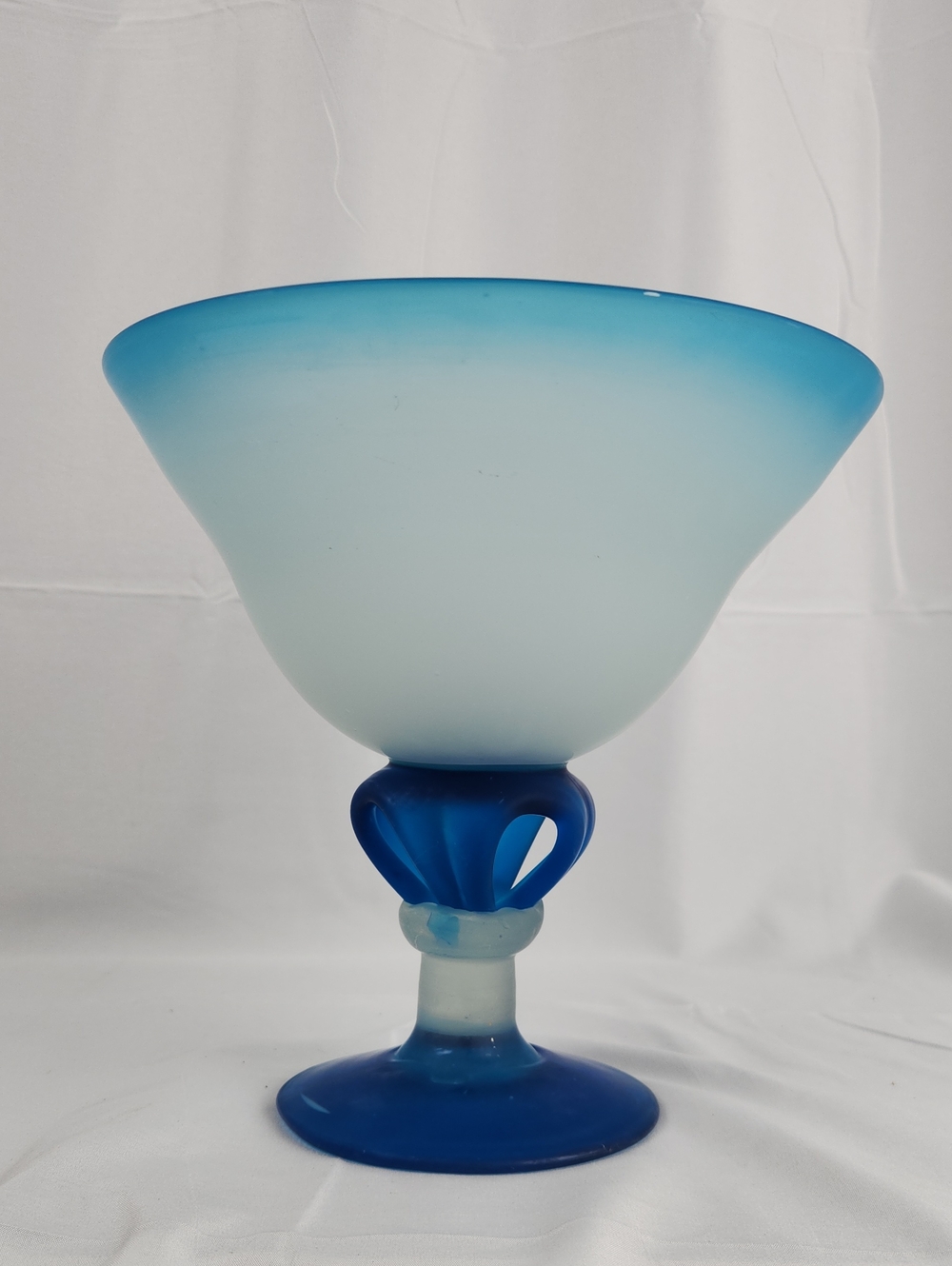 Artisan Blue Ombre Zadok GlassArt Pedestal Bowl High-End, hand-blown in UAE